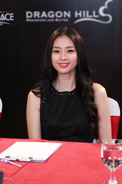 Ngo Thanh Van tren \'ghe nong\' tuyen quan project runway