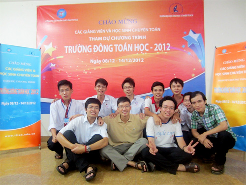 Kham pha trung tam luyen thi dai hoc cua cac thu khoa Sai thanh