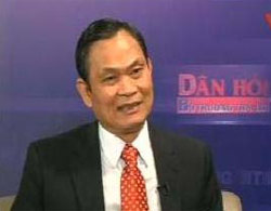 Thi cong chuc bang hinh thuc trac nghiem de giam thieu tieu cuc