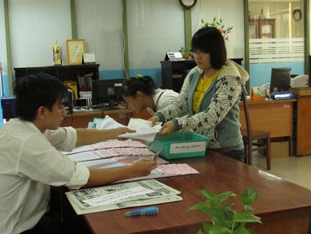 Tuyen sinh 2013: Thi sinh than trong nop ho so du thi Dai hoc cao dang