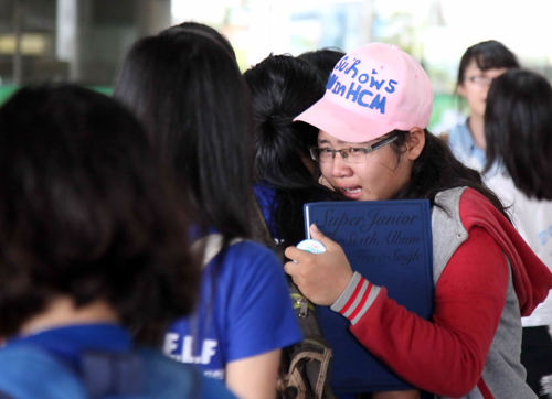 Fan Viet khoc nuc no khi duoc gap sao Han