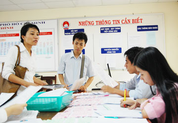 Nop ho so thi dai hoc 2013: Tan dung loi the tu truong dia phuong