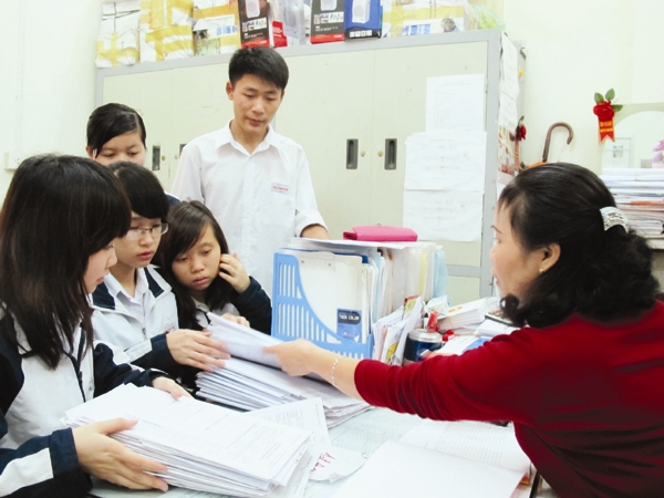 Tuyen sinh 2013: Luong ho so thi dai hoc tang nhe