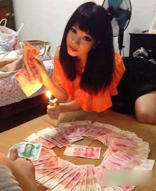 Những kiểu khoe của gây sốc của giới trẻ