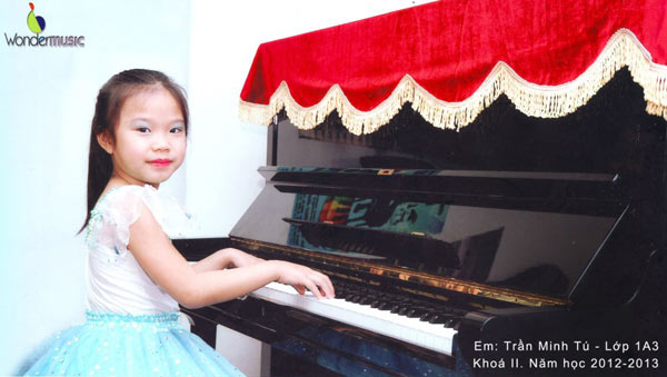 ối nay làm khán giả đi xem con gái biểu diễn lần đầu. Một tiết mục rất nhỏ thôi cùng các bạn nhí trường Hoàng Diệu nhưng ông bố thì hồi hộp cứ như mình diễn