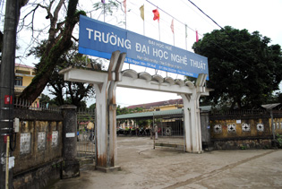 Ty le choi truong Dai Hoc Nghe Thuat  - DH Hue nam 2014