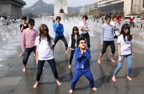 Psy goc Viet hoc hoi dan anh tung MV \