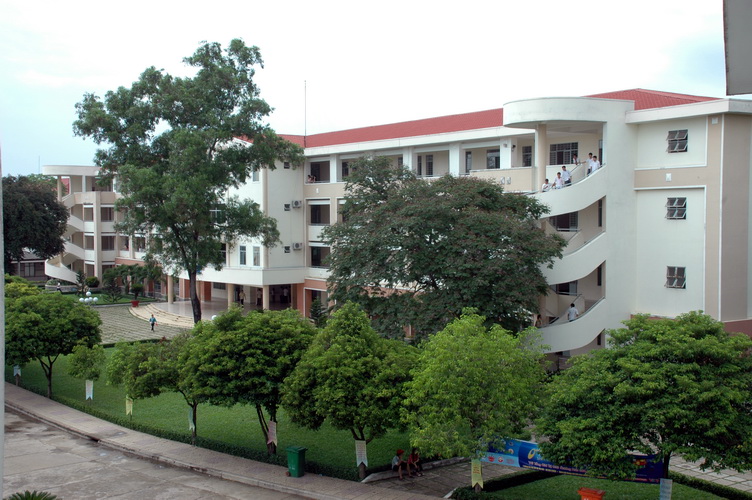 Ty le choi Dai Hoc Ngan Hang TPHCM nam 2014
