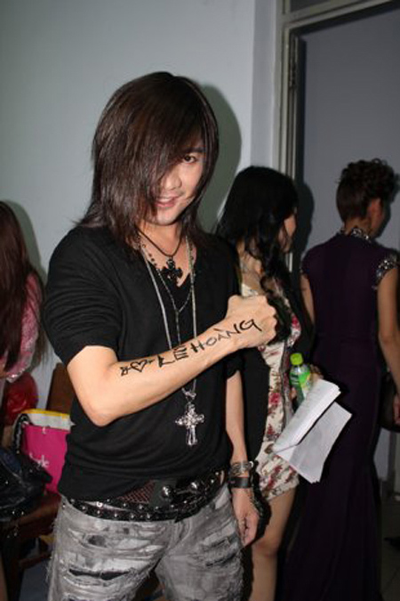 Thi sinh lien tuc \
