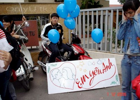 Ấn tượng những màn tỏ tình made by sinh viên
