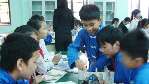 Thi vao lop 10 nam 2013 tai Ha Noi: Chi co 67% thi sinh duoc hoc THPT cong lap
