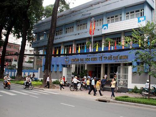 Ty le choi Dai Hoc Kinh Te TPHCM nam 2014