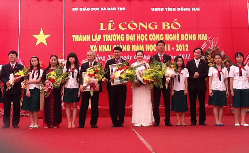Ty le choi Dai Hoc Cong nghe Dong Nai