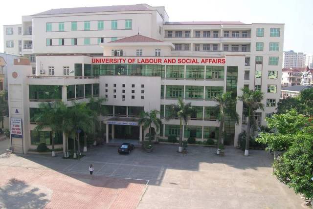 Ty le choi Dai Hoc Lao Dong - Xa Hoi (Co so Ha Noi)