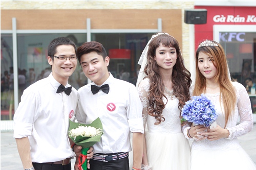 Doc dao dam cuoi dong tinh tap the cua gioi tre Ha Thanh