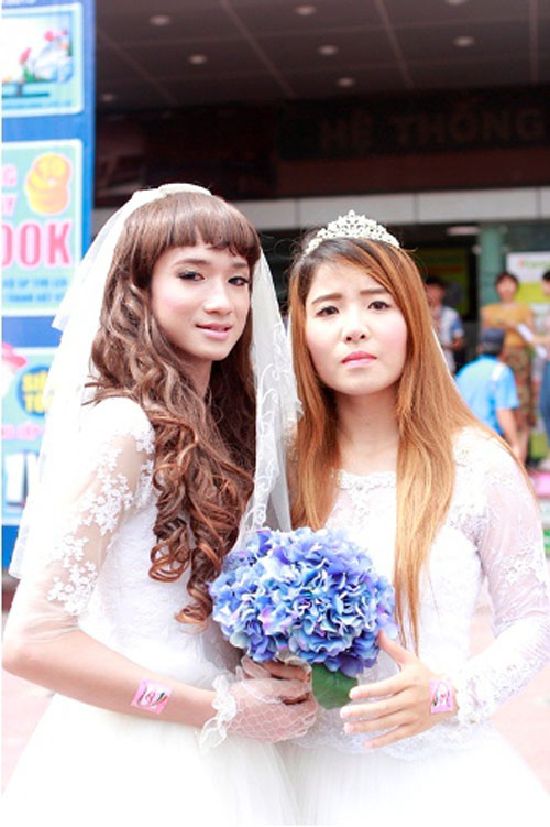 Doc dao dam cuoi dong tinh tap the cua gioi tre Ha Thanh
