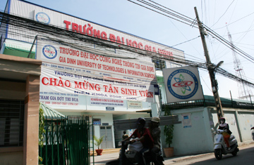 Ty le choi Dai Hoc Cong Nghe Thong Tin Gia Dinh