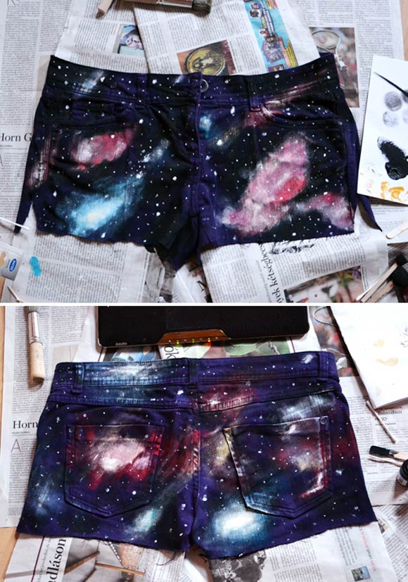 F5 quần short họa tiết Galaxy đón hè