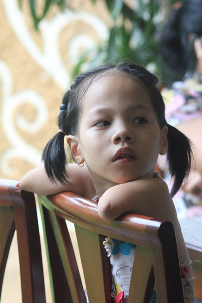 Gap go co be khong tay chan \
