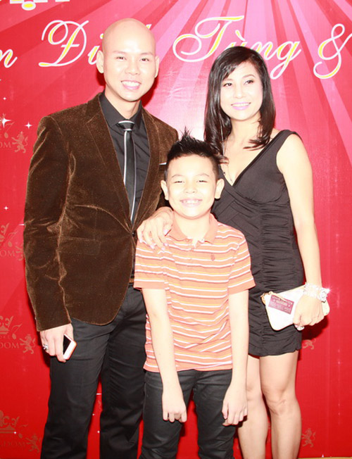 Phan Dinh Tung - Cat Phuong mo tiec mung giai a quan