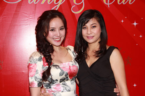 Phan Dinh Tung - Cat Phuong mo tiec mung giai a quan