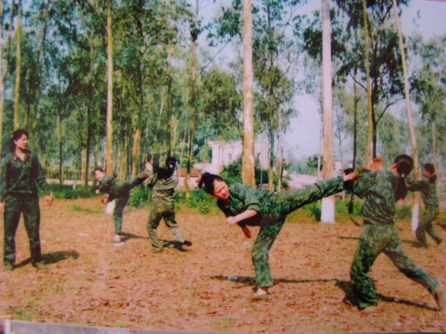 Ty le choi truong Si Quan Dac Cong
