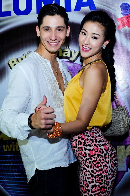 Ro bang chung Yen Trang va ban nhay dang hen ho