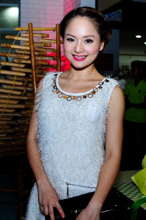 Ro bang chung Yen Trang va ban nhay dang hen ho
