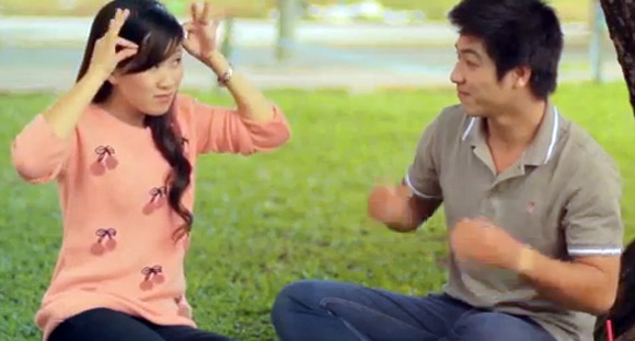 Xúc động chuyện tình yêu của cô gái câm 