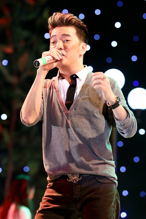 Lam Chi Khanh - Nguoi tinh dep nhat cua Mr Dam tren san khau