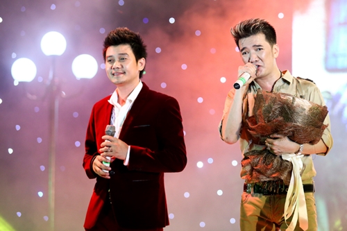 Lam Chi Khanh - Nguoi tinh dep nhat cua Mr Dam tren san khau