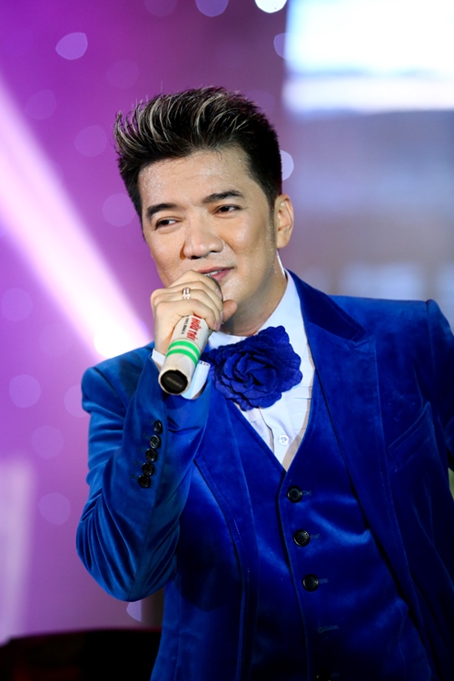 Lam Chi Khanh - Nguoi tinh dep nhat cua Mr Dam tren san khau