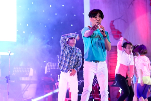 Lam Chi Khanh - Nguoi tinh dep nhat cua Mr Dam tren san khau
