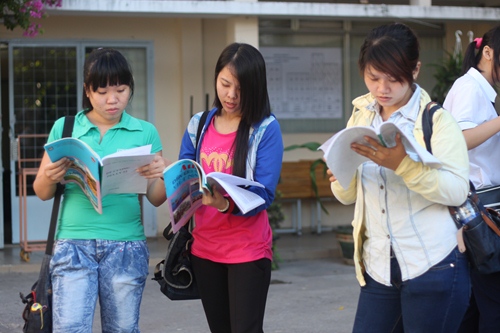 Thi tot nghiep: Thi sinh tu tin du thi mon Dia