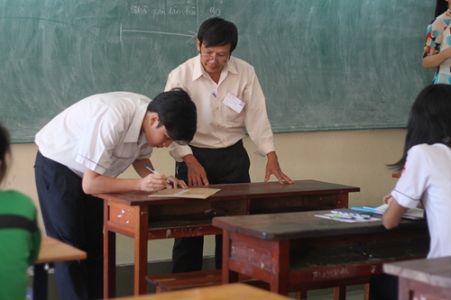 Thi tot nghiep: Thi sinh tu tin du thi mon Dia