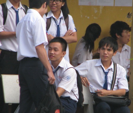 Thí sinh Cần Thơ trước buổi thi môn Toán. (Ảnh: Huỳnh Hải)