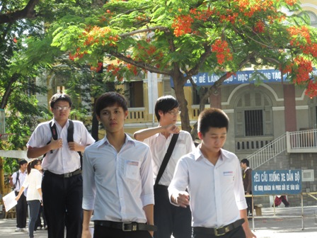 Kỳ thi tốt nghiệp THPT tại TPHCM diễn ra nghiêm túc và an toàn.