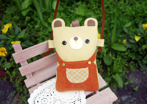 May túi đựng điện thoại hình gấu con cực cute