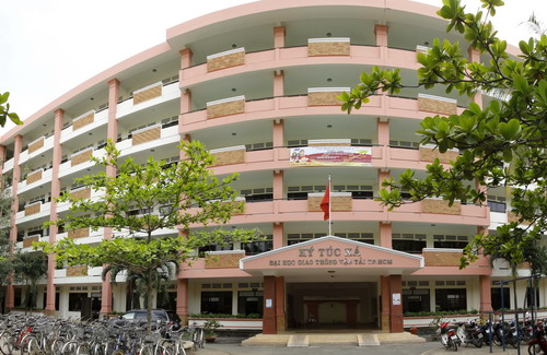 Truong DH Giao thong van tai huong dan thi sinh nhan giay bao thi dai hoc 2013