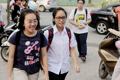 Thi sinh Ha Noi hao hung voi de chuyen van nghi luan ve Nick Vujicic