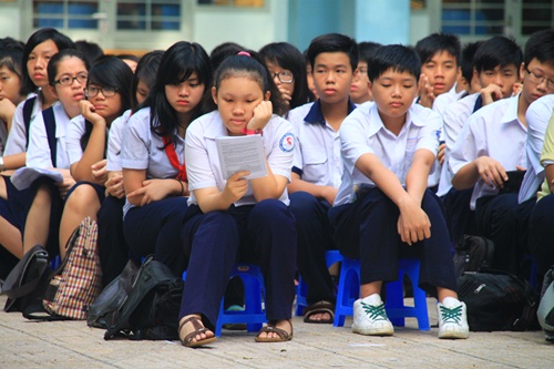 Sang nay hon 40000 teen TPHCM thi tuyen sinh vao lop 10