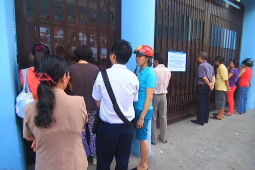 Sang nay hon 40000 teen TPHCM thi tuyen sinh vao lop 10