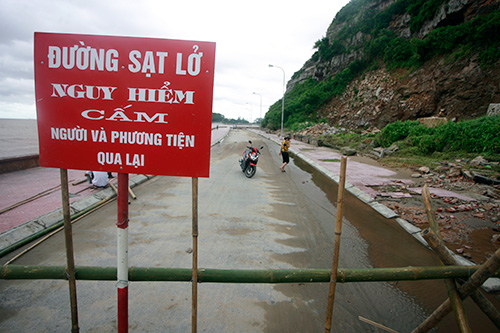 Do Son chiu hau qua nang ne sau con bao