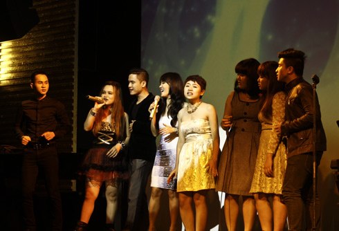 Giong hat viet giup thi sinh vuon len thanh \