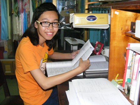 Bat mi bi quyet hoc tap cua hai nu thu khoa tot nghiep 2013