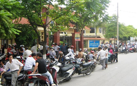 De thi mon Van vao lop 10 nam 2013 tai Quang Binh vua suc