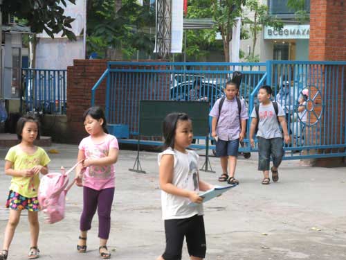 Hay cho tre duoc la chinh tre trong mua he