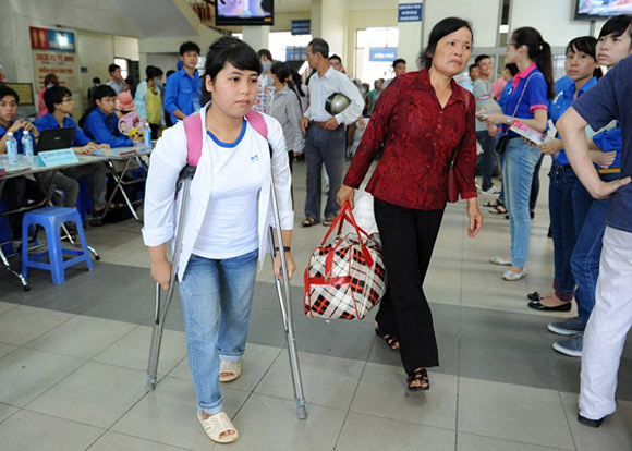 Nghi luc dang kham phuc cua nhung si tu dac biet trong ky thi dai hoc 2013