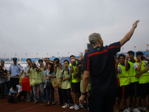 Tuyen Viet Nam va uoc mo danh bai Arsenal