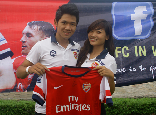 Tuyen Viet Nam va uoc mo danh bai Arsenal